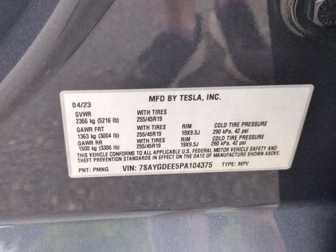 Used 2023 Tesla Model Y Long Range AWD/4WD image 37