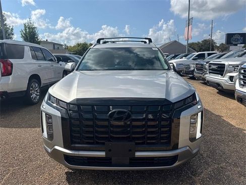 Used 2024 Hyundai Palisade SEL image 2