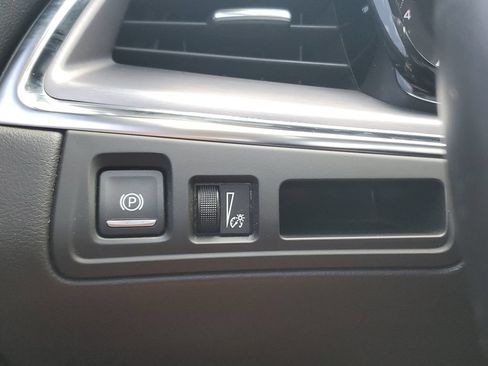 Used 2017 Cadillac XT5 Luxury AWD/4WD image 30