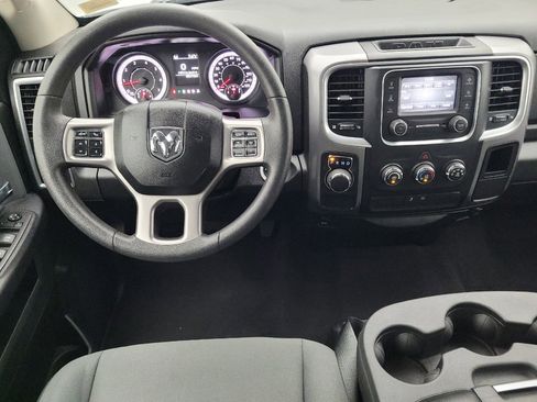 Used 2022 RAM 1500 Classic SLT RWD image 22