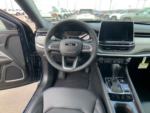 New 2026 Jeep Compass Latitude AWD/4WD image 13