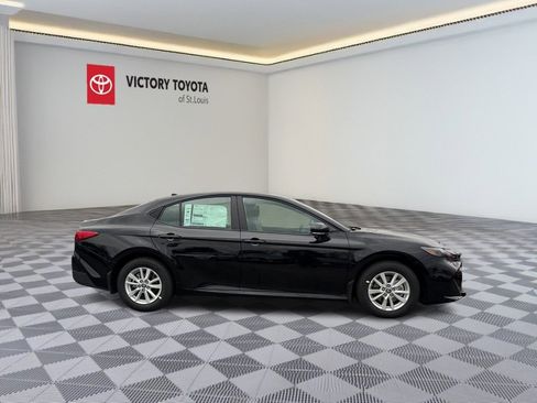 New 2026 Toyota Camry LE image 2