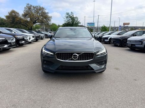 New 2026 Volvo V60 B5 Cross Country Plus w/ Climate Package image 8