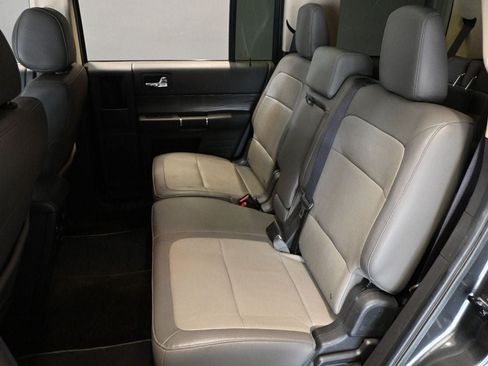 Used 2017 Ford Flex SEL w/ Equipment Group 202A FWD image 17