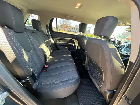 Used 2017 GMC Terrain SLE image 19