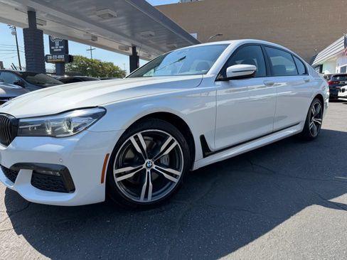 Used 2018 BMW 740i RWD image 6