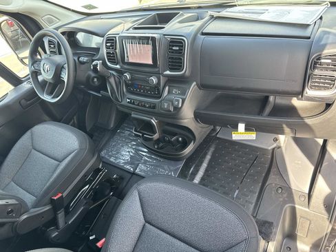 New 2026 RAM ProMaster 2500 w/ Quick Order Package 22G SLT image 34