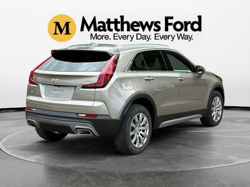 Used 2023 Cadillac XT4 Premium Luxury w/ Cold Weather Package AWD/4WD image 5