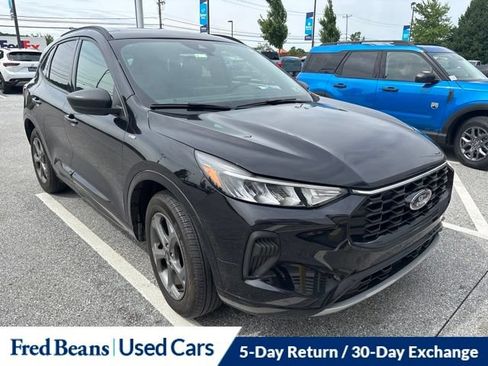 Used 2023 Ford Escape ST-Line w/ Tech Pack #1 AWD/4WD image 1
