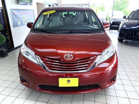 Used 2015 Toyota Sienna LE FWD image 7