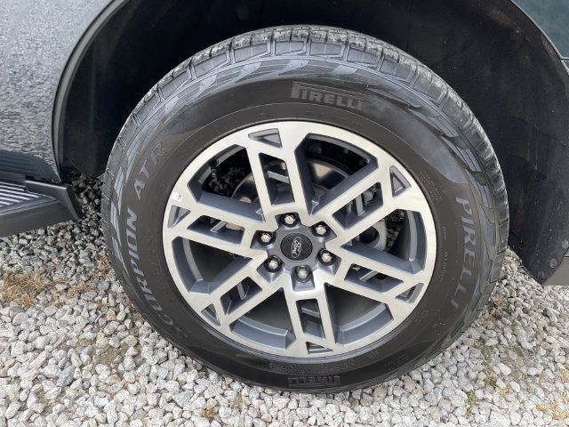 Used 2025 Ford Expedition Active AWD/4WD image 18