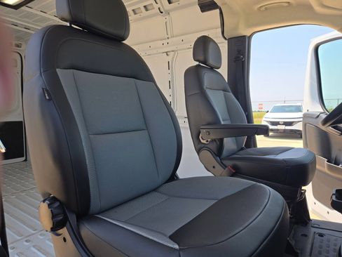 Used 2025 RAM ProMaster 2500 w/ Convenience Group FWD image 23