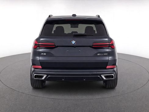Used 2024 BMW X5 sDrive40i w/ M Sport Package RWD image 4