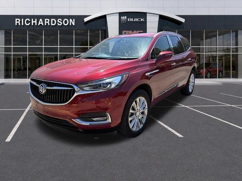 Used 2020 Buick Enclave Essence w/ Sound and Sites Package FWD image 12
