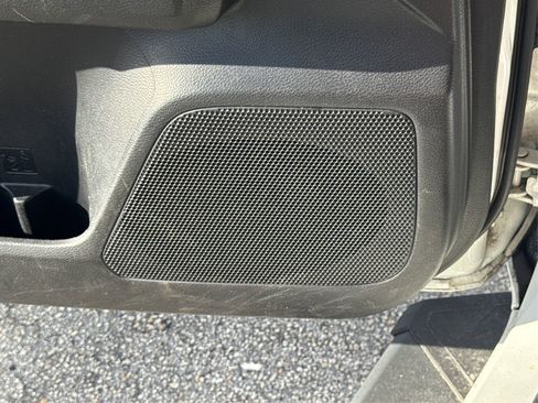 Used 2020 Toyota Tacoma SR image 34