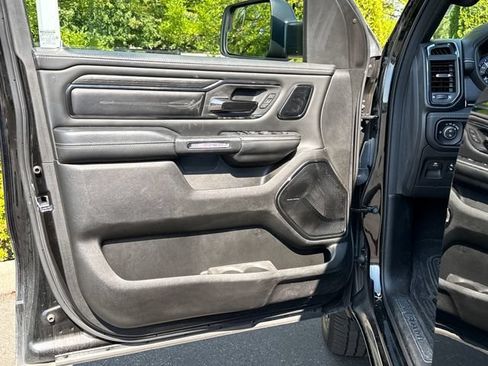 Used 2022 RAM 1500 Limited AWD/4WD image 17