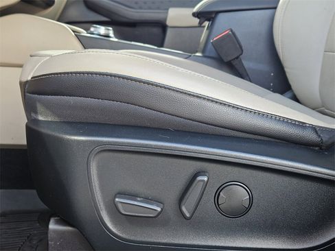 Used 2020 Ford Escape Titanium w/ Titanium Premium Package 2.0 image 19