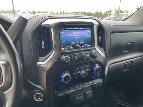 Used 2021 Chevrolet Silverado 1500 LT AWD/4WD image 16