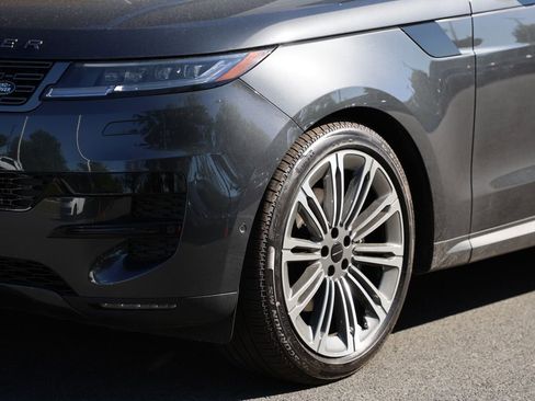 New 2026 Land Rover Range Rover Sport SE AWD/4WD image 5