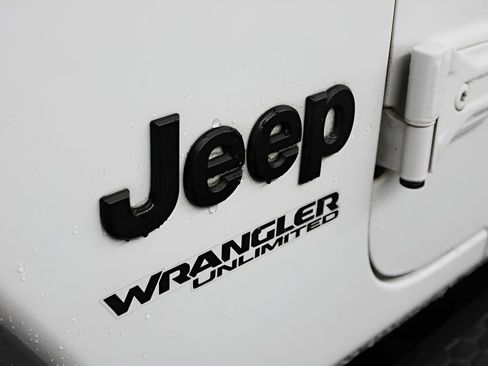 Used 2022 Jeep Wrangler Unlimited Sport AWD/4WD image 44