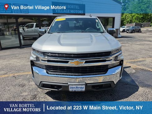 Used 2020 Chevrolet Silverado 1500 LT w/ Trailering Package AWD/4WD image 3