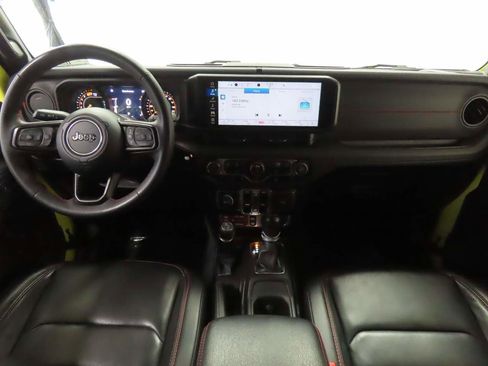Used 2024 Jeep Wrangler Unlimited Rubicon w/ Convenience Group image 12