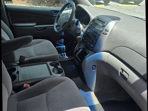 Used 2006 Toyota Sienna FWD image 5