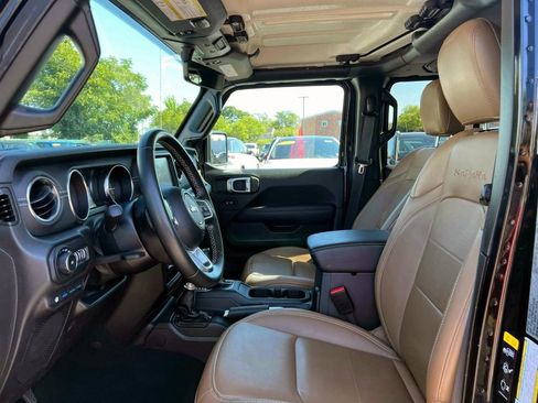 Used 2022 Jeep Wrangler Unlimited Sahara 4xe image 15