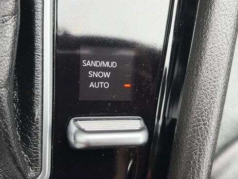 Used 2025 Jeep Compass Limited AWD/4WD image 59