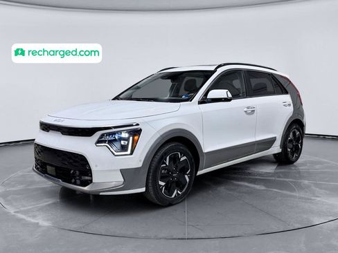 Used 2024 Kia Niro Wave w/ Wave Preserve Package FWD image 1