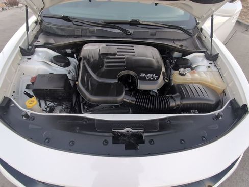 Used 2018 Dodge Charger GT image 33