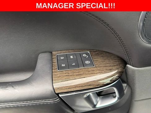 Used 2019 Land Rover Range Rover Sport Supercharged AWD/4WD image 32