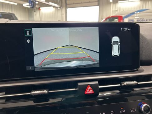 New 2026 Kia Sportage EX image 17