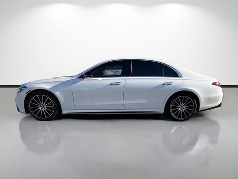 Used 2022 Mercedes-Benz S 580 4MATIC Sedan image 2