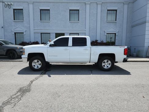 Used 2015 Chevrolet Silverado 1500 LT AWD/4WD image 2