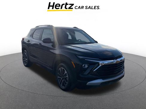 Used 2025 Chevrolet TrailBlazer LT image 1