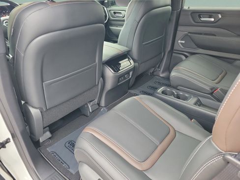 New 2026 Nissan Armada SL image 10