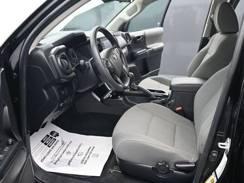Used 2023 Toyota Tacoma SR AWD/4WD image 17