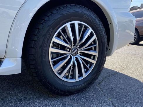 Used 2021 Nissan Armada SL w/ Captain's Chairs Package RWD image 11