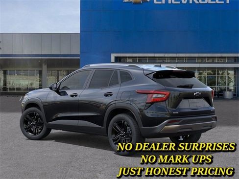New 2026 Chevrolet Trax ACTIV w/ Sunroof Package image 3