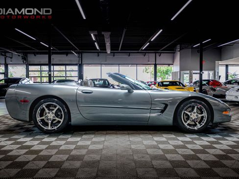 Used 2004 Chevrolet Corvette Convertible w/ Preferred Equipment Group RWD image 26