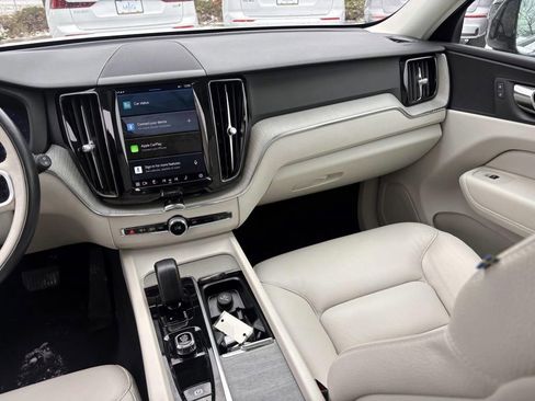 Used 2023 Volvo XC60 B5 Plus w/ Climate Package image 31