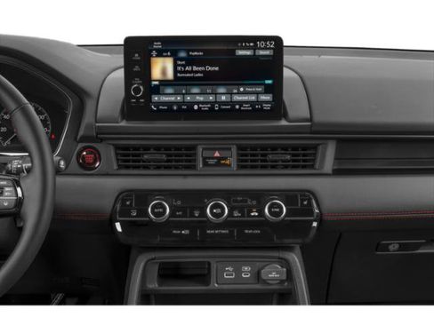 Used 2025 Honda Pilot TrailSport image 12