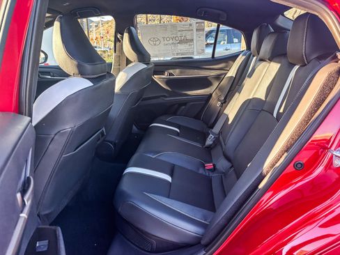 New 2026 Toyota Camry Hybrid FWD image 21