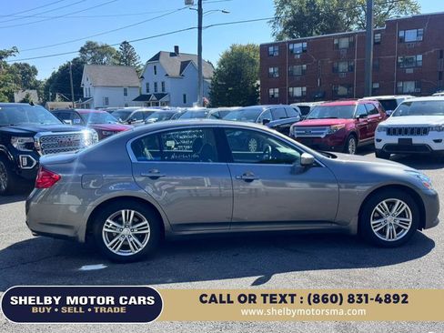 Used 2013 INFINITI G37 x Sedan w/ Premium Pkg image 4