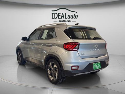Used 2022 Hyundai Venue SEL image 15