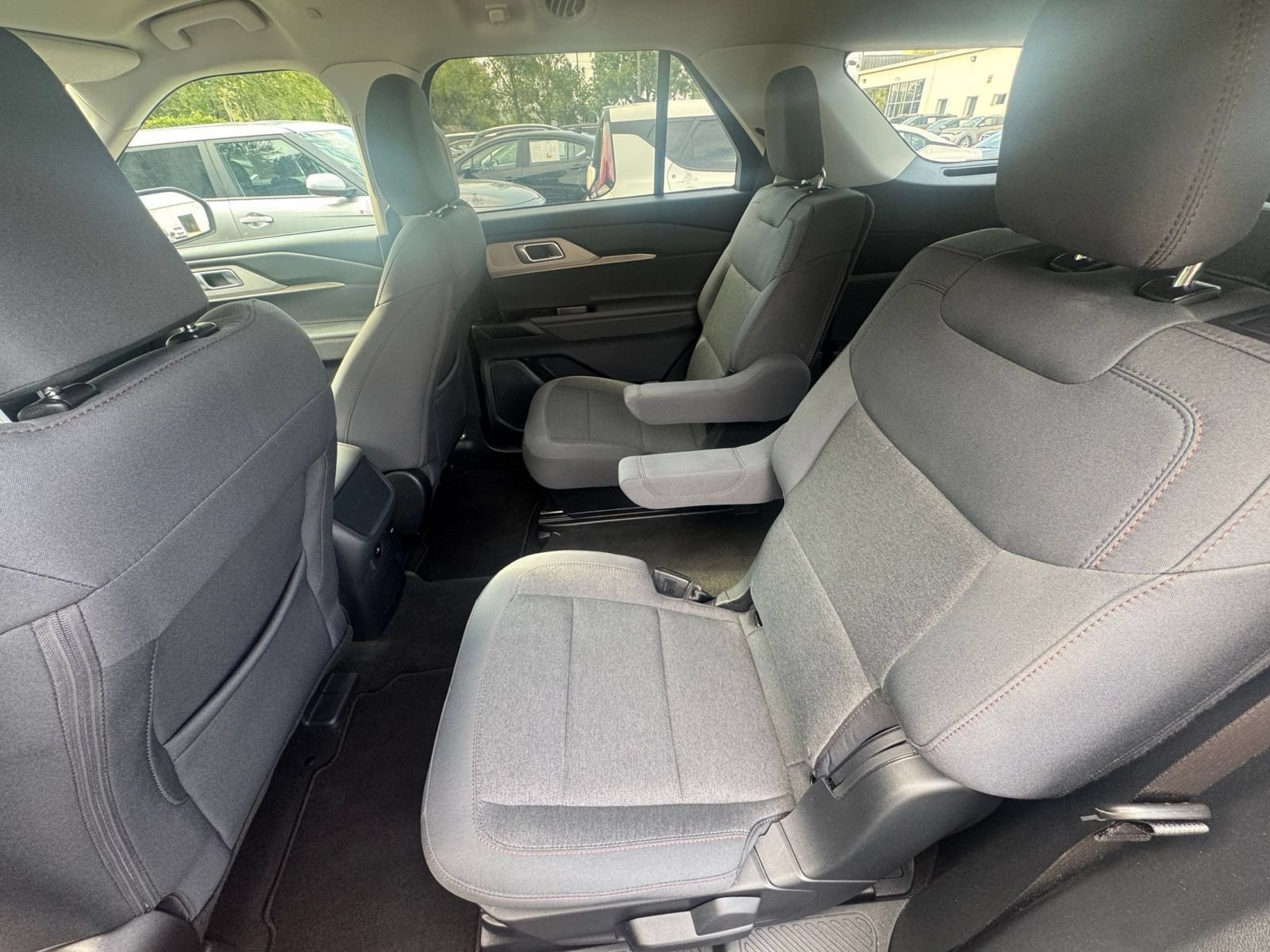 Used 2026 Ford Explorer Active RWD image 25