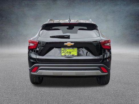 New 2026 Chevrolet Trax LT image 5
