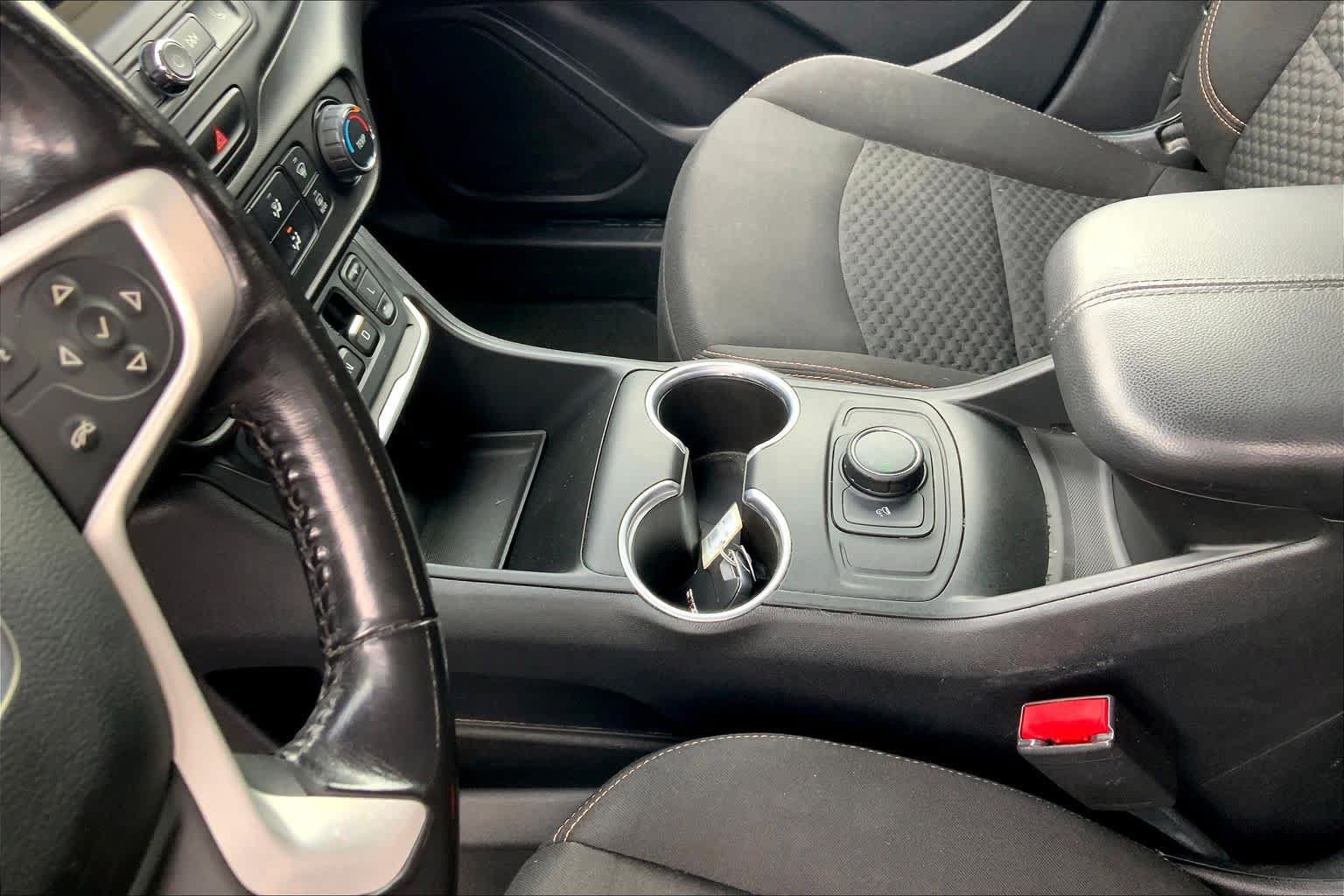 Used 2019 GMC Terrain SLE w/ Black Edition FWD image 17