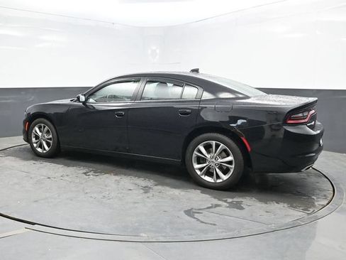 Used 2021 Dodge Charger SXT AWD/4WD image 4
